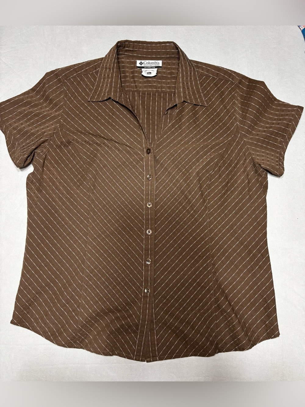 Women’s XL Columbia Fitted Shirt